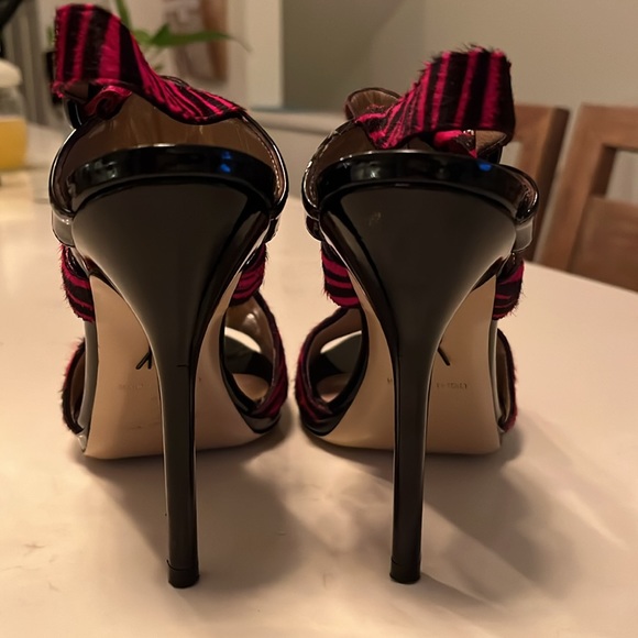 Stunning Paul Andrew pink zebra print calf hair strappy heel size 7.5. - Picture 3 of 6